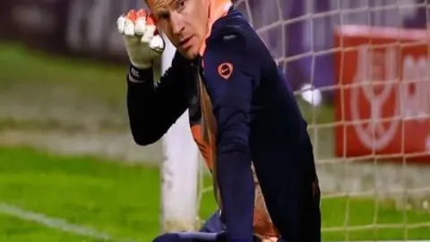 张稀哲倾情致敬：周总以球为重，荣耀冠军近在咫尺！